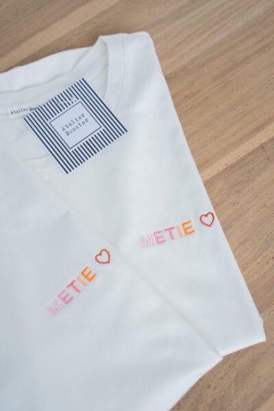 'METIE ♡' T-shirt
